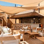 3-Story Townhouse For 7, Newly Renovated, Terrace, Bbq, And Beach Access In Arenal, Marbella